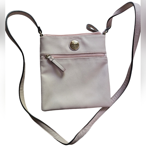 Light Pink Tommy Hilfiger Shoulder Bag with adjustable straps. - Picture 1 of 5